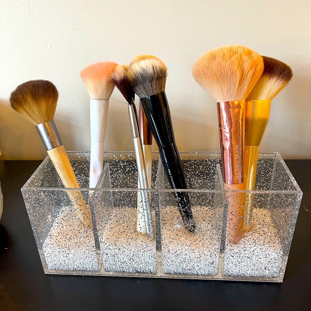 Makeup brush holder